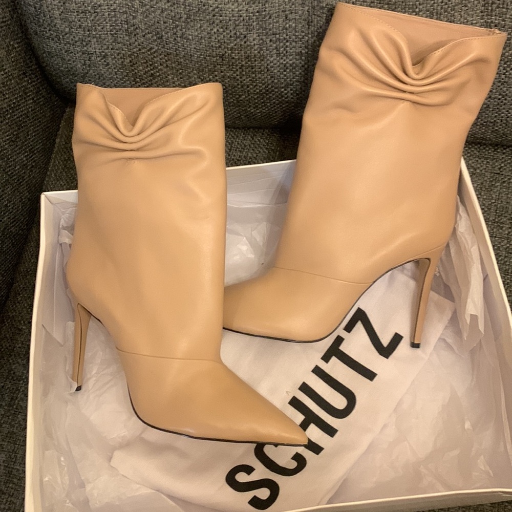 SCHUTZ SIDONIE LEATHER BOOTIE  NWT